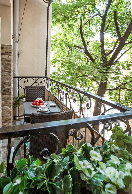 Jane Stone Apartments Odesa Exterior photo